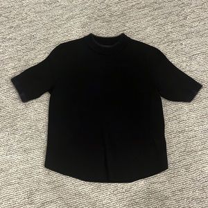 ZARA KNIT SHORT SLEEVE SWEATER